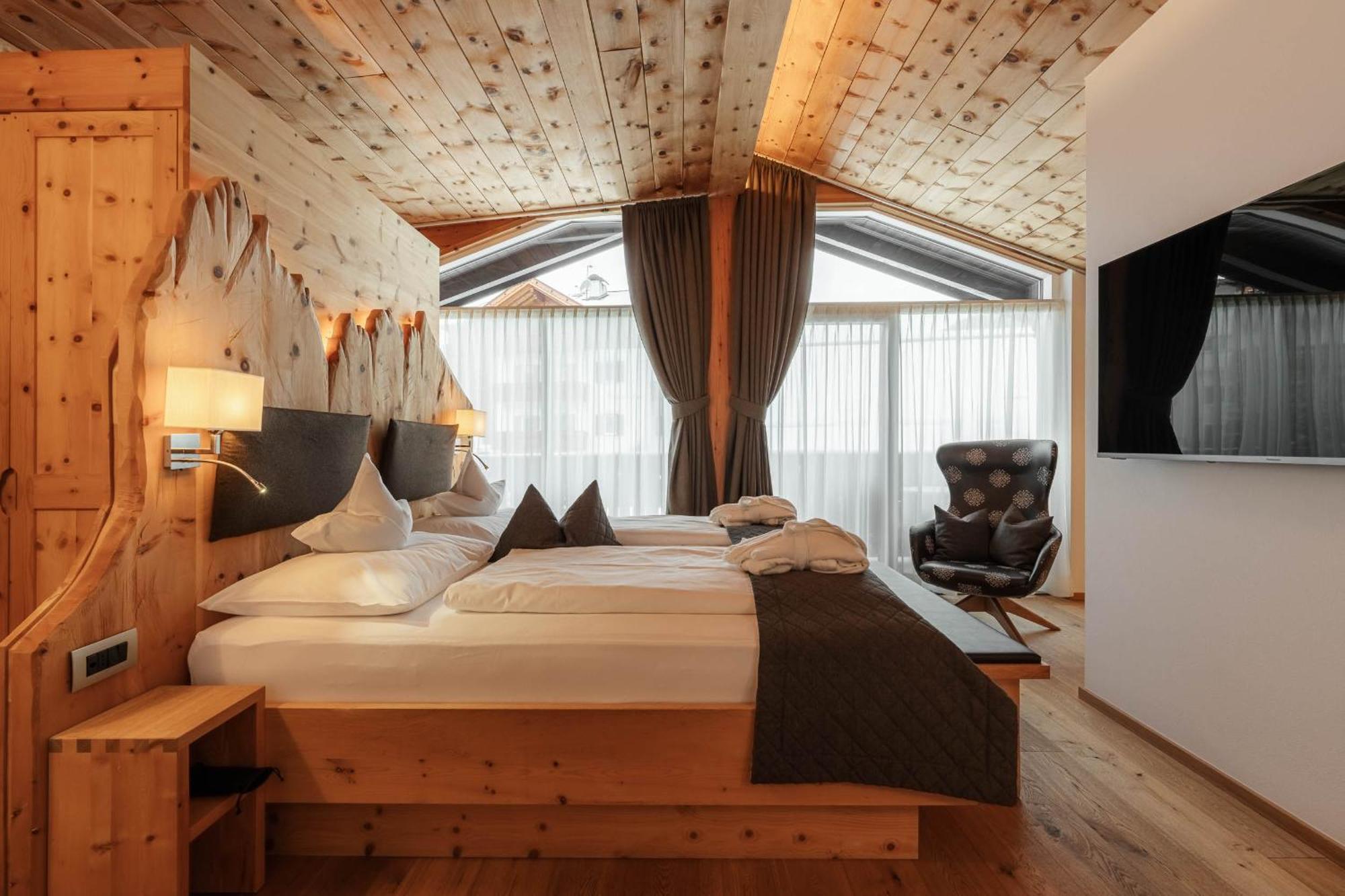 Chalet Elisabeth Dolomites Alpin & Charme Selva di Val Gardena Exterior photo